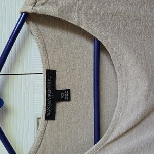 Banana Republic Padded Shoulder Tank